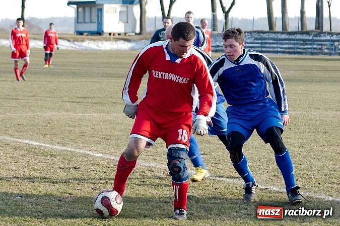 Zdjęcie w galerii na portalu naszraciborz.pl: Słaby początek rundy w Krzanowicach. Tylko remis z Górkami Śląskimi wiadomości z regionu