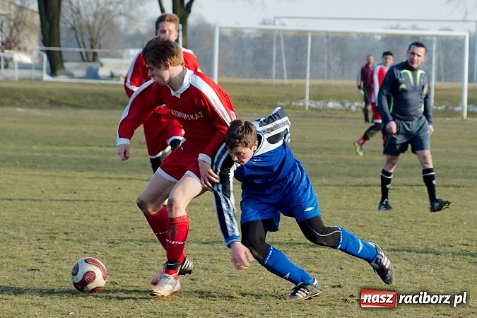 Zdjęcie w galerii na portalu naszraciborz.pl: Słaby początek rundy w Krzanowicach. Tylko remis z Górkami Śląskimi wiadomości z regionu