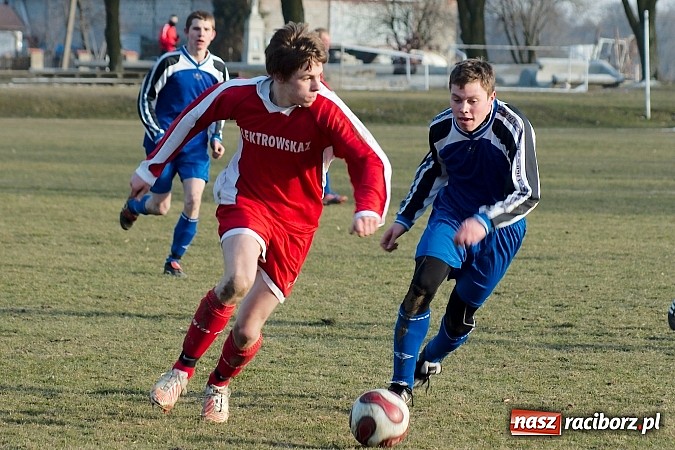 Zdjęcie w galerii na portalu naszraciborz.pl: Słaby początek rundy w Krzanowicach. Tylko remis z Górkami Śląskimi wiadomości z regionu