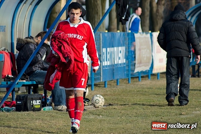 Zdjęcie w galerii na portalu naszraciborz.pl: Słaby początek rundy w Krzanowicach. Tylko remis z Górkami Śląskimi wiadomości z regionu