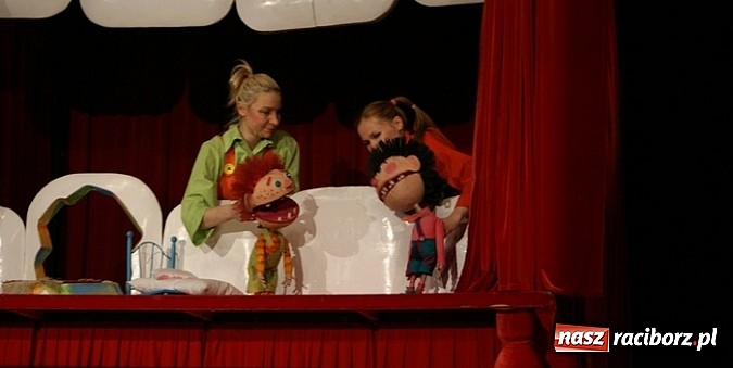 Zdjęcie w galerii na portalu naszraciborz.pl: Teatr Rabcio na scenie RCK wiadomości z regionu