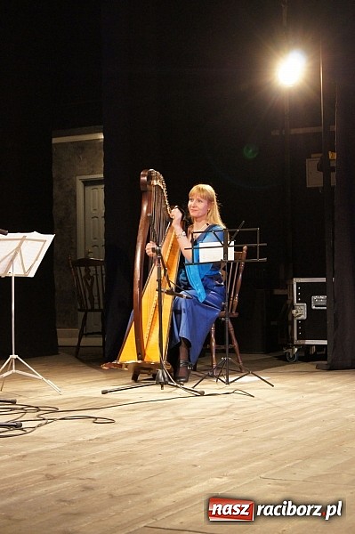Zdjęcie w galerii na portalu naszraciborz.pl: Niebiańska muzyka harfy w Strzesze wiadomości z regionu