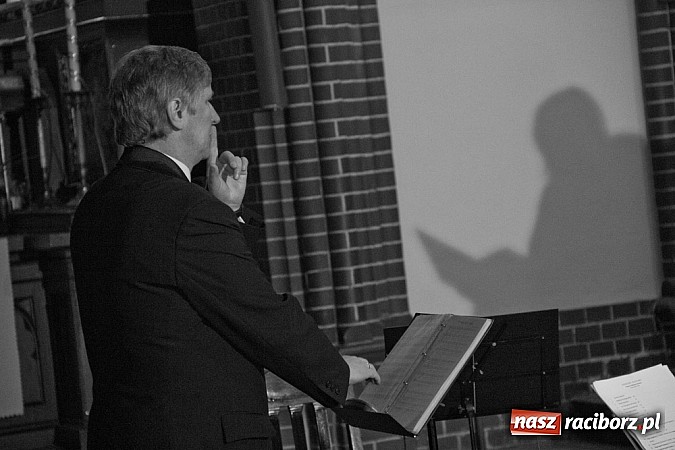 Zdjęcie w galerii na portalu naszraciborz.pl: Pieśni pokutne i pasyjne zabrzmiały w kościele pw. św. Mikołaja na Starej Wsi wiadomości z regionu