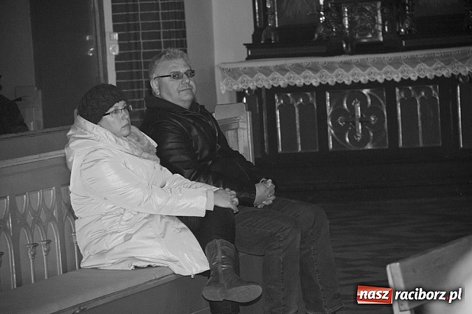 Zdjęcie w galerii na portalu naszraciborz.pl: Pieśni pokutne i pasyjne zabrzmiały w kościele pw. św. Mikołaja na Starej Wsi wiadomości z regionu