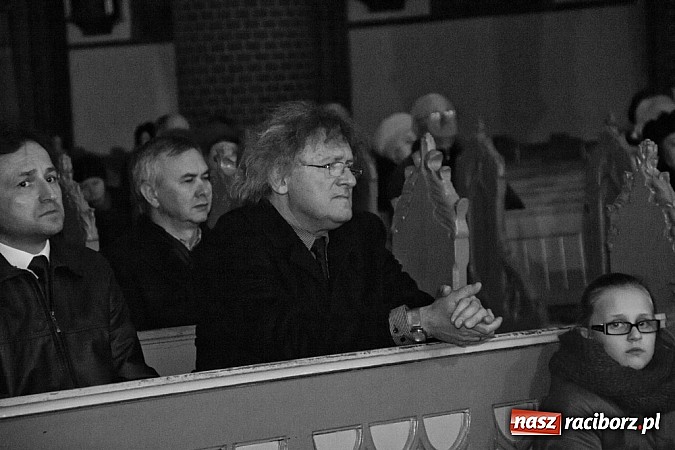 Zdjęcie w galerii na portalu naszraciborz.pl: Pieśni pokutne i pasyjne zabrzmiały w kościele pw. św. Mikołaja na Starej Wsi wiadomości z regionu