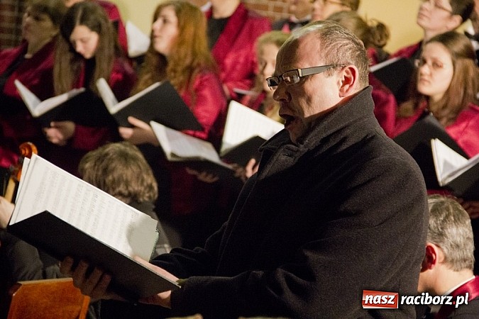 Zdjęcie w galerii na portalu naszraciborz.pl: Pieśni pokutne i pasyjne zabrzmiały w kościele pw. św. Mikołaja na Starej Wsi wiadomości z regionu