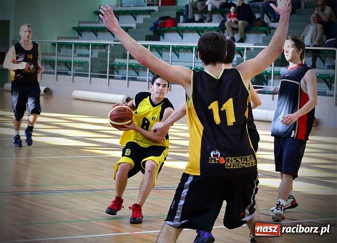 Zdjęcie w galerii na portalu naszraciborz.pl: Najlepsza czwórka ligi już znana wiadomości z regionu