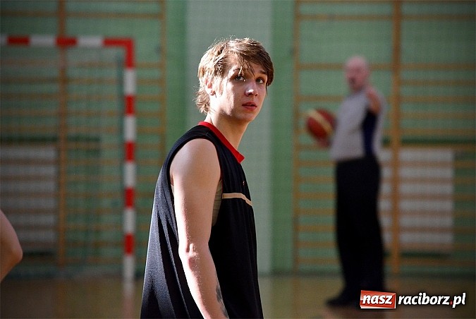 Zdjęcie w galerii na portalu naszraciborz.pl: Najlepsza czwórka ligi już znana wiadomości z regionu