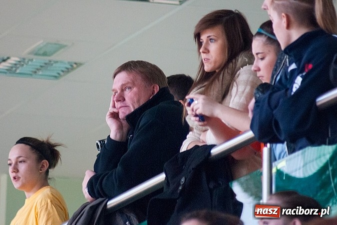 Zdjęcie w galerii na portalu naszraciborz.pl: Piłkarki Szkoły Mistrzostwa Sportowego zwyciężyły w Turnieju Makroregionalnym wiadomości z regionu