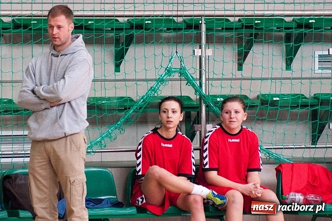 Zdjęcie w galerii na portalu naszraciborz.pl: Piłkarki Szkoły Mistrzostwa Sportowego zwyciężyły w Turnieju Makroregionalnym wiadomości z regionu