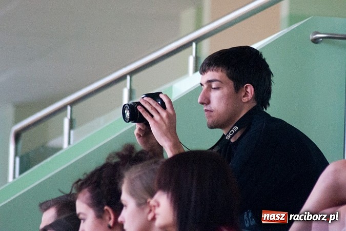 Zdjęcie w galerii na portalu naszraciborz.pl: Piłkarki Szkoły Mistrzostwa Sportowego zwyciężyły w Turnieju Makroregionalnym wiadomości z regionu