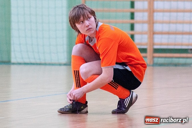 Zdjęcie w galerii na portalu naszraciborz.pl: Piłkarki Szkoły Mistrzostwa Sportowego zwyciężyły w Turnieju Makroregionalnym wiadomości z regionu