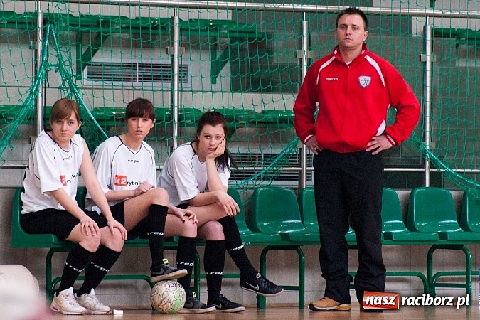 Zdjęcie w galerii na portalu naszraciborz.pl: Piłkarki Szkoły Mistrzostwa Sportowego zwyciężyły w Turnieju Makroregionalnym wiadomości z regionu