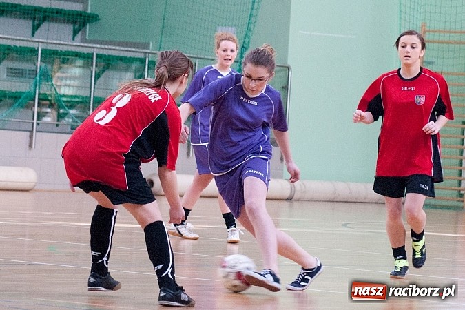 Zdjęcie w galerii na portalu naszraciborz.pl: Piłkarki Szkoły Mistrzostwa Sportowego zwyciężyły w Turnieju Makroregionalnym wiadomości z regionu