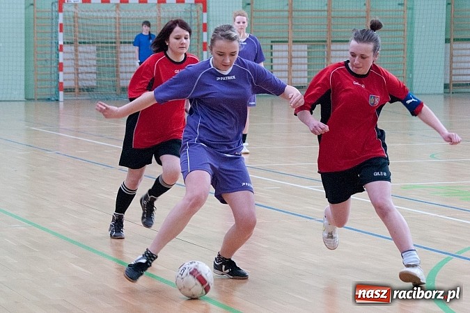 Zdjęcie w galerii na portalu naszraciborz.pl: Piłkarki Szkoły Mistrzostwa Sportowego zwyciężyły w Turnieju Makroregionalnym wiadomości z regionu