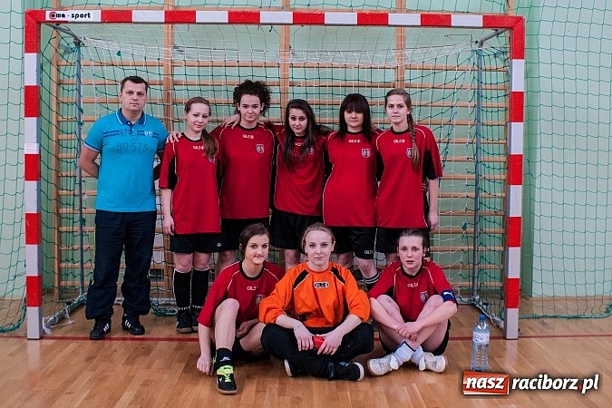 Zdjęcie w galerii na portalu naszraciborz.pl: Piłkarki Szkoły Mistrzostwa Sportowego zwyciężyły w Turnieju Makroregionalnym wiadomości z regionu