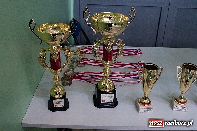 Zdjęcie w galerii na portalu naszraciborz.pl: Piłkarki Szkoły Mistrzostwa Sportowego zwyciężyły w Turnieju Makroregionalnym wiadomości z regionu