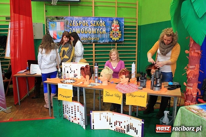 Zdjęcie w galerii na portalu naszraciborz.pl: Czemu warto uczyć się właśnie w TEJ szkole? wiadomości z regionu