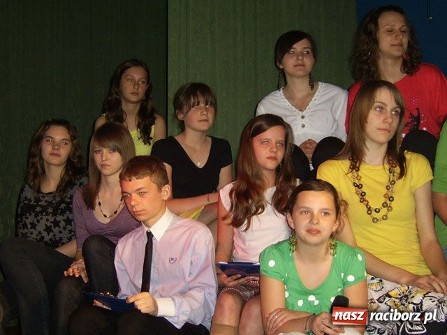 Zdjęcie w galerii na portalu naszraciborz.pl: Koncert Wiosenny i poezja Wandy Gizickiej wiadomości z regionu