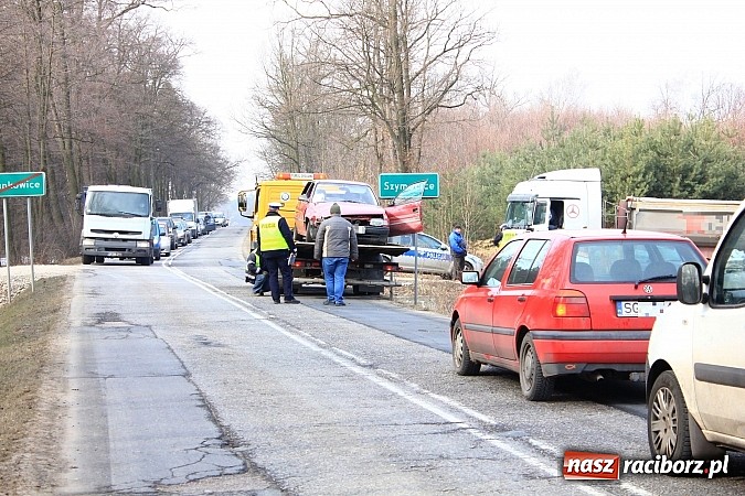 Zdjęcie w galerii na portalu naszraciborz.pl: Wypadek w Jankowicach. Dwie osoby ranne wiadomości z regionu