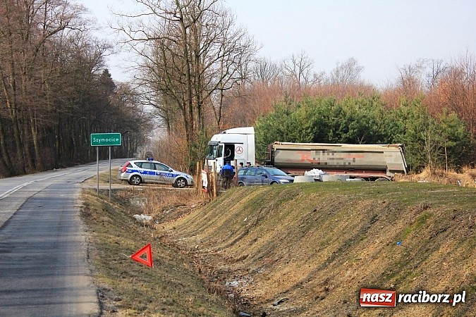 Zdjęcie w galerii na portalu naszraciborz.pl: Wypadek w Jankowicach. Dwie osoby ranne wiadomości z regionu