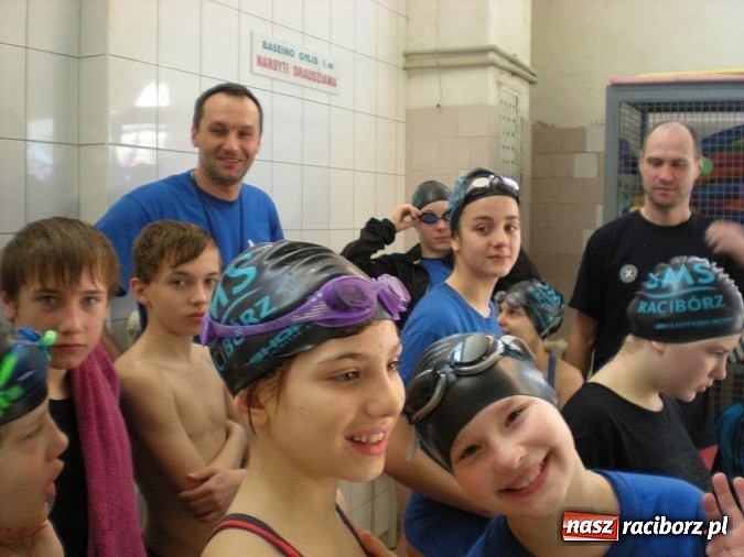 Zdjęcie w galerii na portalu naszraciborz.pl: Pracowity tydzień raciborskich pływaków wiadomości z regionu