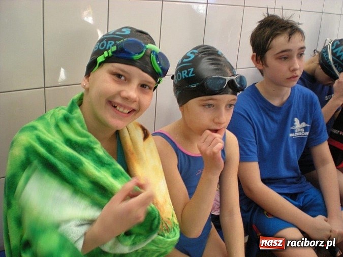 Zdjęcie w galerii na portalu naszraciborz.pl: Pracowity tydzień raciborskich pływaków wiadomości z regionu