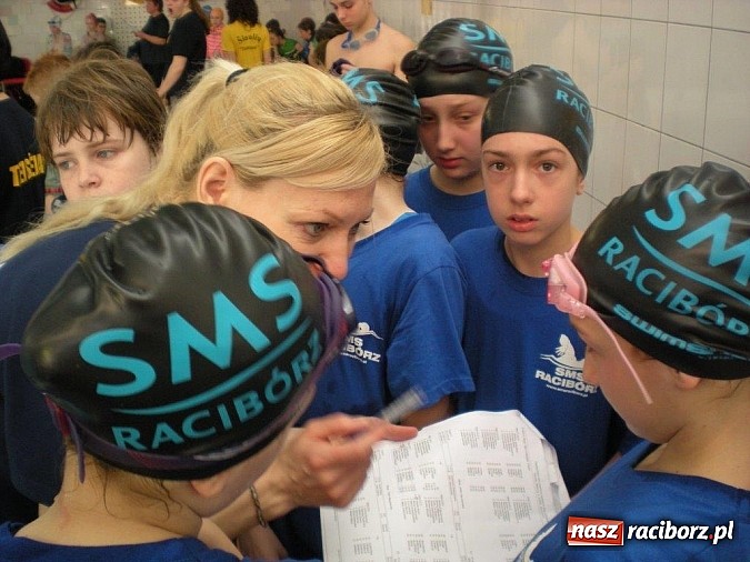 Zdjęcie w galerii na portalu naszraciborz.pl: Pracowity tydzień raciborskich pływaków wiadomości z regionu