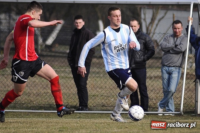 Zdjęcie w galerii na portalu naszraciborz.pl: Markowice pierwszym pogromcą Pawłowa wiadomości z regionu