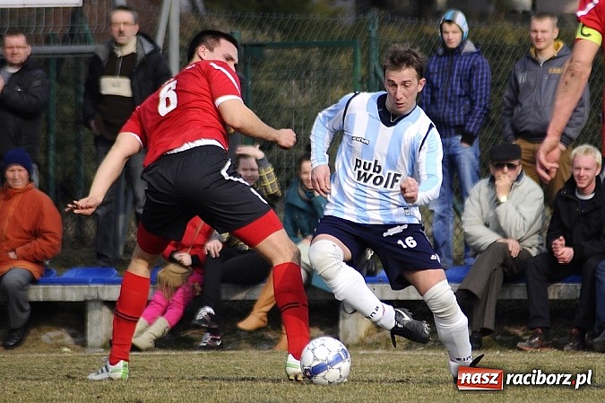 Zdjęcie w galerii na portalu naszraciborz.pl: Markowice pierwszym pogromcą Pawłowa wiadomości z regionu