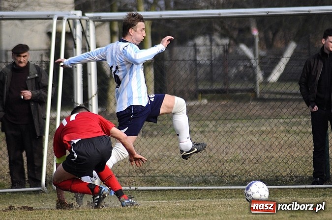 Zdjęcie w galerii na portalu naszraciborz.pl: Markowice pierwszym pogromcą Pawłowa wiadomości z regionu