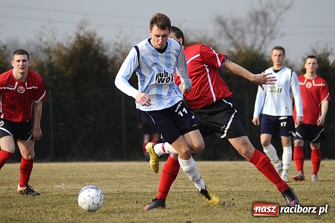 Zdjęcie w galerii na portalu naszraciborz.pl: Markowice pierwszym pogromcą Pawłowa wiadomości z regionu