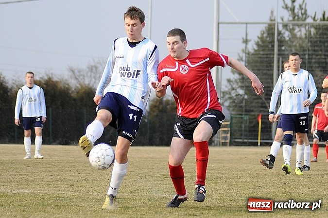 Zdjęcie w galerii na portalu naszraciborz.pl: Markowice pierwszym pogromcą Pawłowa wiadomości z regionu