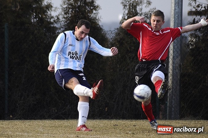 Zdjęcie w galerii na portalu naszraciborz.pl: Markowice pierwszym pogromcą Pawłowa wiadomości z regionu