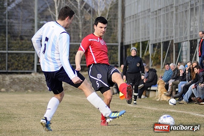 Zdjęcie w galerii na portalu naszraciborz.pl: Markowice pierwszym pogromcą Pawłowa wiadomości z regionu