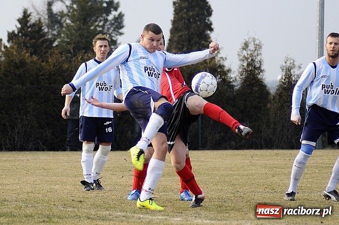 Zdjęcie w galerii na portalu naszraciborz.pl: Markowice pierwszym pogromcą Pawłowa wiadomości z regionu