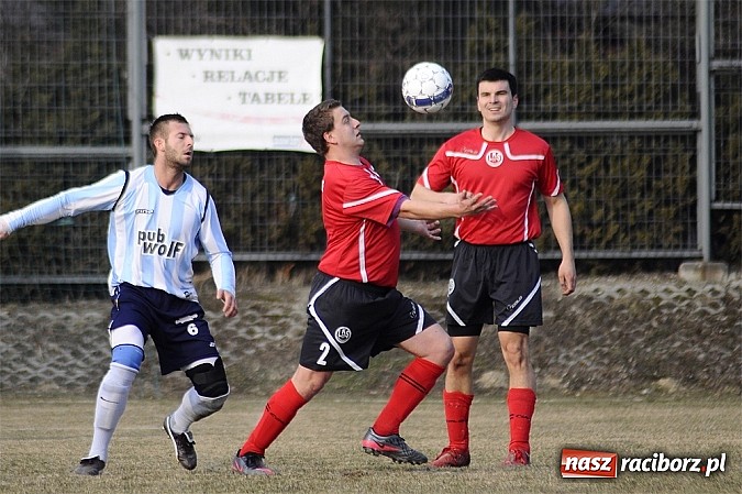 Zdjęcie w galerii na portalu naszraciborz.pl: Markowice pierwszym pogromcą Pawłowa wiadomości z regionu