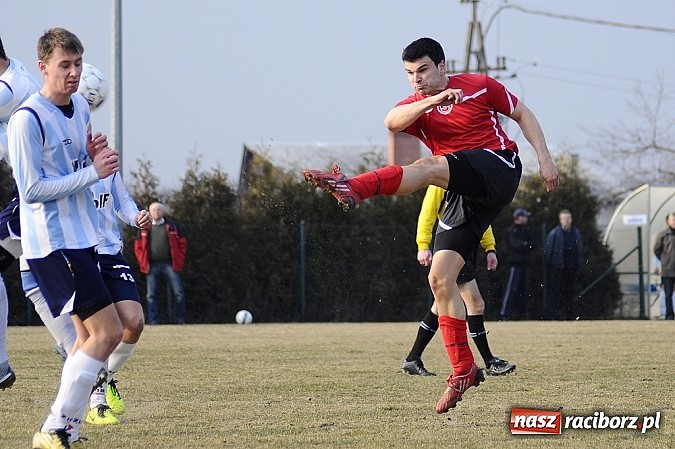 Zdjęcie w galerii na portalu naszraciborz.pl: Markowice pierwszym pogromcą Pawłowa wiadomości z regionu