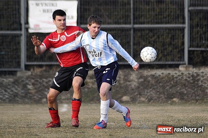 Zdjęcie w galerii na portalu naszraciborz.pl: Markowice pierwszym pogromcą Pawłowa wiadomości z regionu
