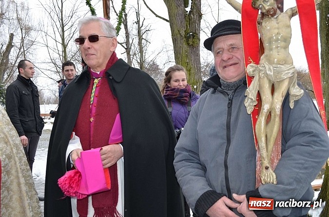 Zdjęcie w galerii na portalu naszraciborz.pl: Procesja konna w Pietrowicach Wielkich z metropolitą górnośląskim wiadomości z regionu