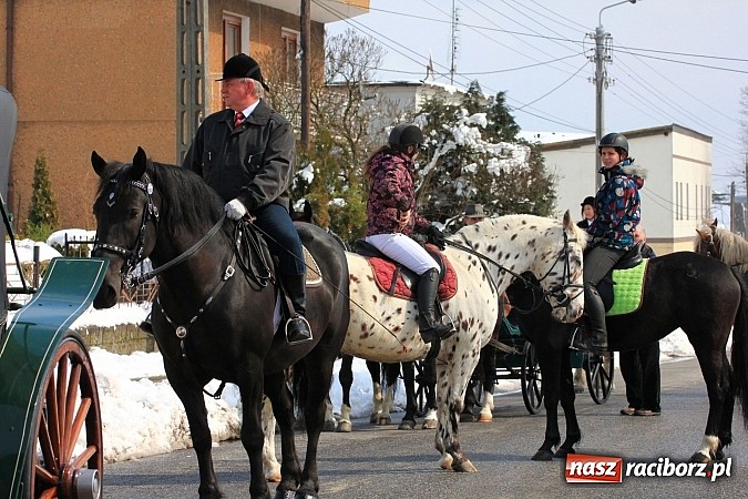 Zdjęcie w galerii na portalu naszraciborz.pl: Wielkanocna procesja konna w Bieńkowicach wiadomości z regionu