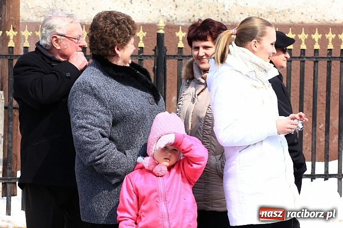 Zdjęcie w galerii na portalu naszraciborz.pl: Wielkanocna procesja konna w Bieńkowicach wiadomości z regionu