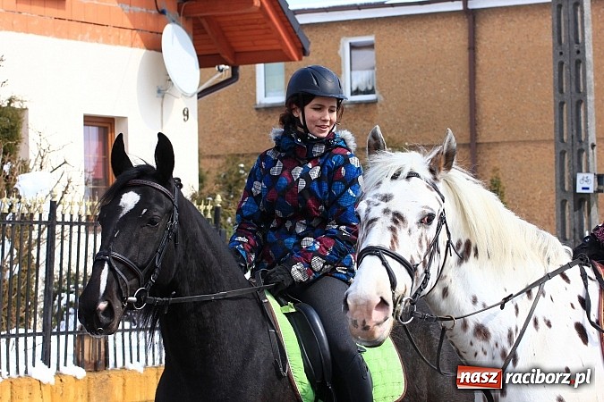 Zdjęcie w galerii na portalu naszraciborz.pl: Wielkanocna procesja konna w Bieńkowicach wiadomości z regionu