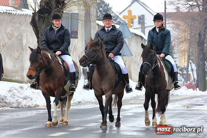 Zdjęcie w galerii na portalu naszraciborz.pl: Wielkanocna procesja konna w Bieńkowicach wiadomości z regionu