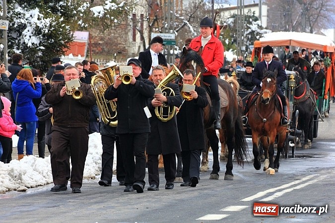 Zdjęcie w galerii na portalu naszraciborz.pl: Wielkanocna procesja konna w Bieńkowicach wiadomości z regionu