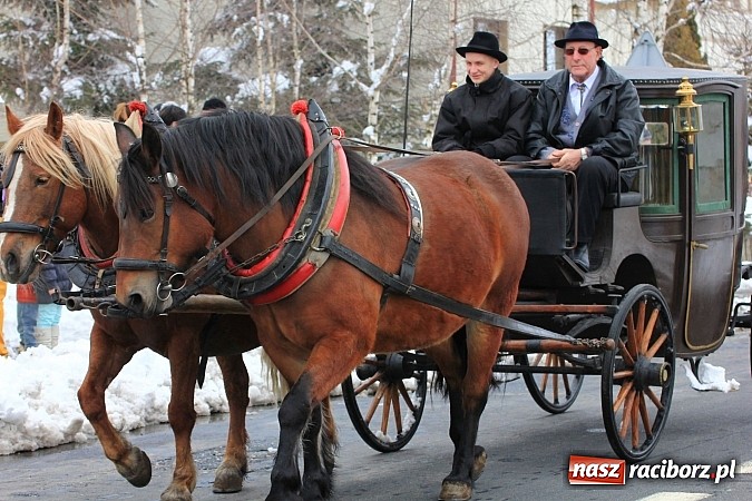 Zdjęcie w galerii na portalu naszraciborz.pl: Wielkanocna procesja konna w Bieńkowicach wiadomości z regionu