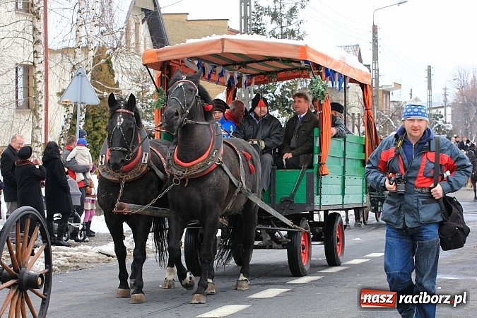 Zdjęcie w galerii na portalu naszraciborz.pl: Wielkanocna procesja konna w Bieńkowicach wiadomości z regionu
