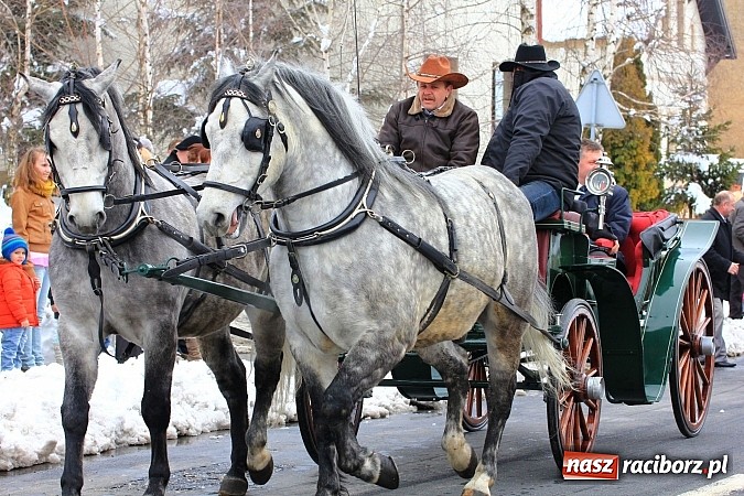 Zdjęcie w galerii na portalu naszraciborz.pl: Wielkanocna procesja konna w Bieńkowicach wiadomości z regionu