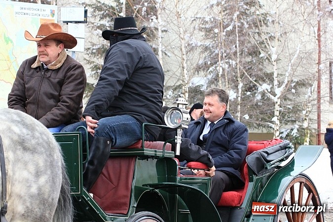 Zdjęcie w galerii na portalu naszraciborz.pl: Wielkanocna procesja konna w Bieńkowicach wiadomości z regionu