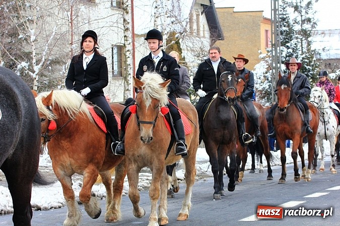 Zdjęcie w galerii na portalu naszraciborz.pl: Wielkanocna procesja konna w Bieńkowicach wiadomości z regionu